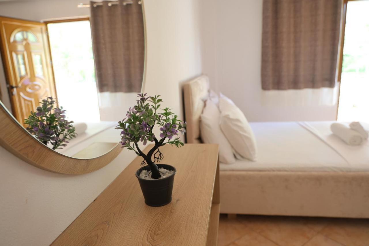 Apartments Villa Luti Stjar Eksteriør billede